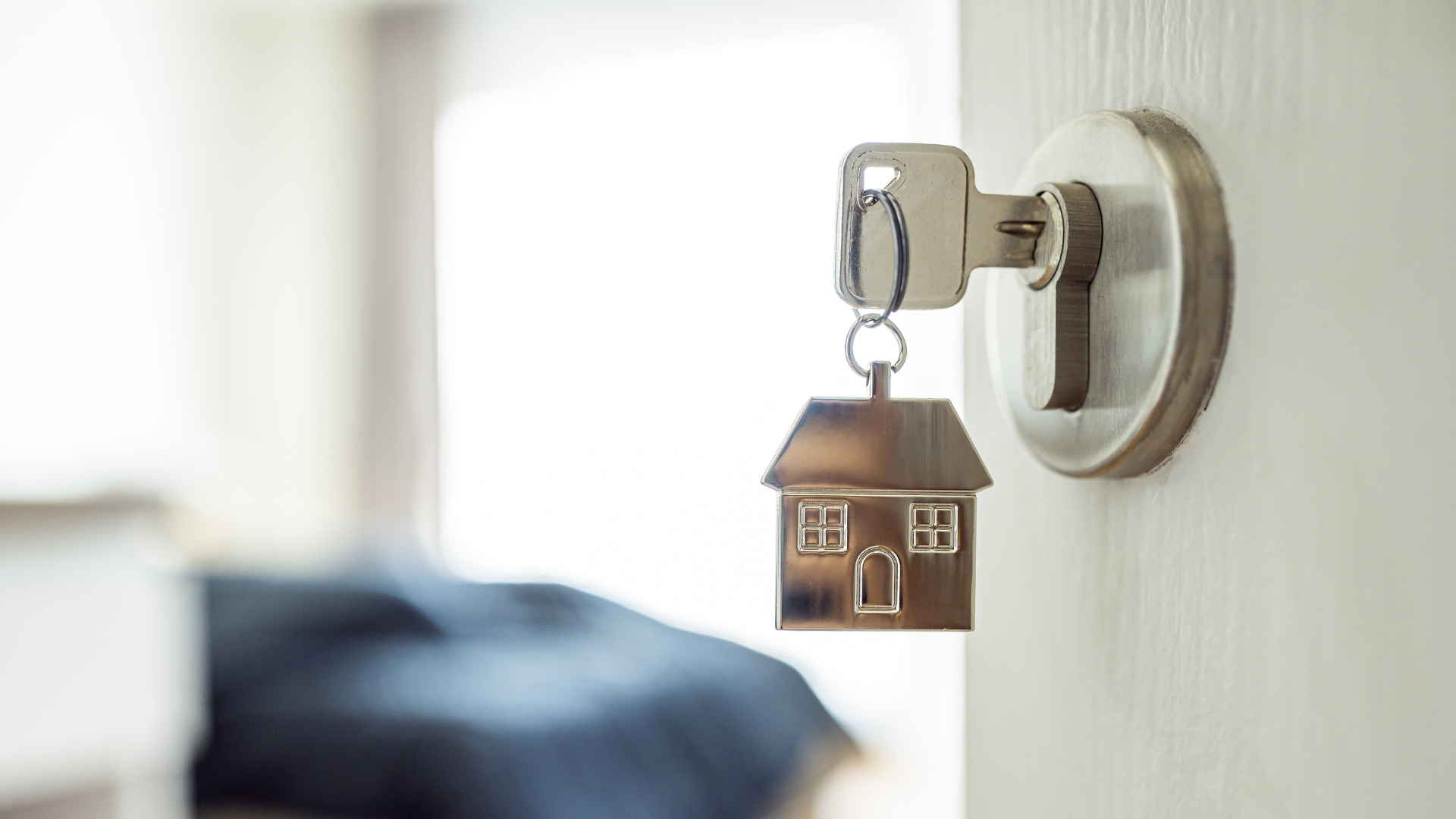 Porte donnant sur une chambre